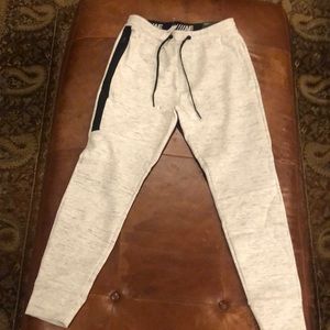 American Eagle men’s fleece jogger size S gray